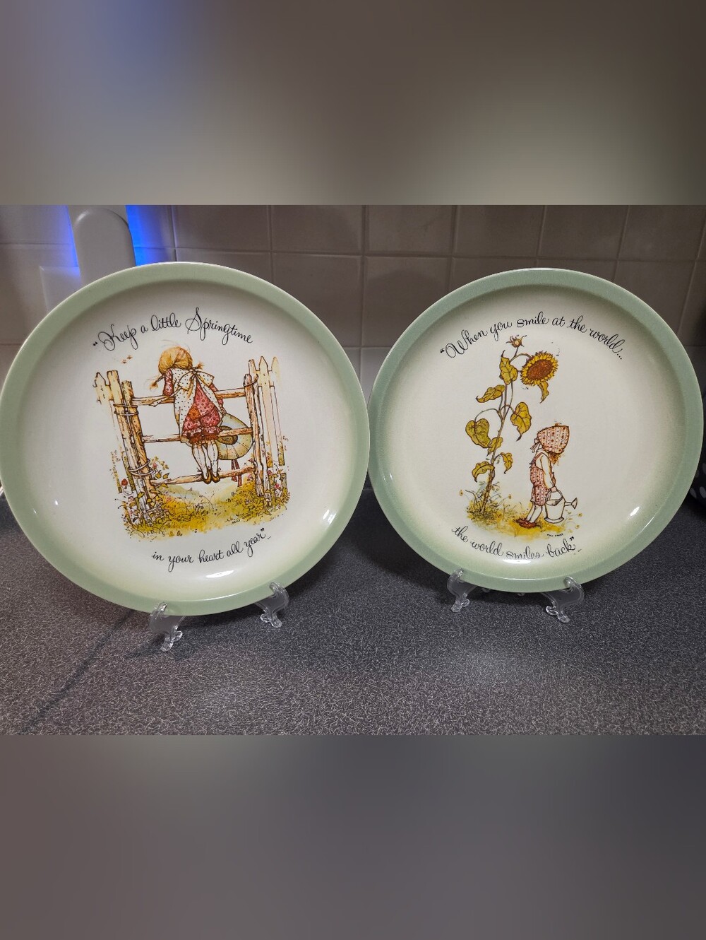 Holly Hobbie Plates – Sunflowers & Springtime(Set of 2)